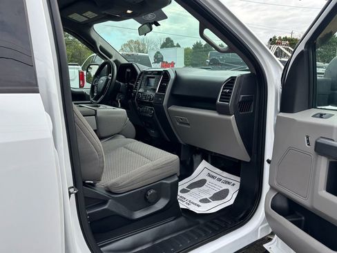 Used 2015 Ford F150 XLT w/ Trailer Tow Package RWD image 28