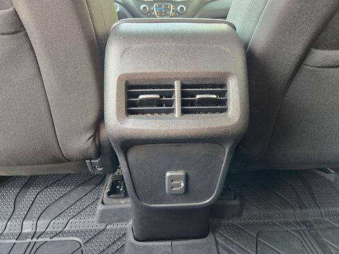 Used 2019 Chevrolet Equinox LT FWD image 33