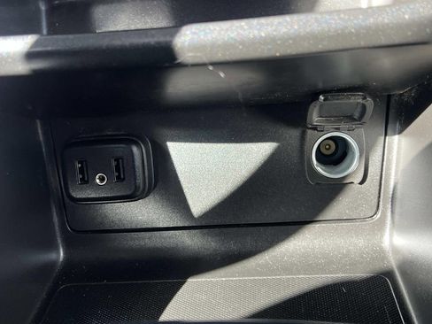 Used 2021 Chevrolet Colorado W/T w/ Custom Special Edition image 22