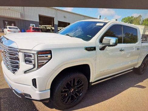 Used 2022 GMC Sierra 1500 Denali AWD/4WD image 5