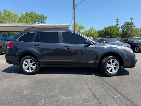 Used 2013 Subaru Outback 2.5i Premium AWD/4WD image 2