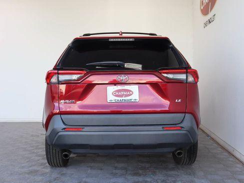 Used 2020 Toyota RAV4 LE w/ Carpet Mat Package FWD image 6