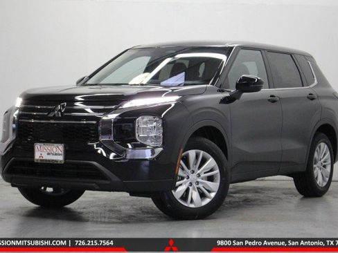 New 2026 Mitsubishi Outlander ES image 1