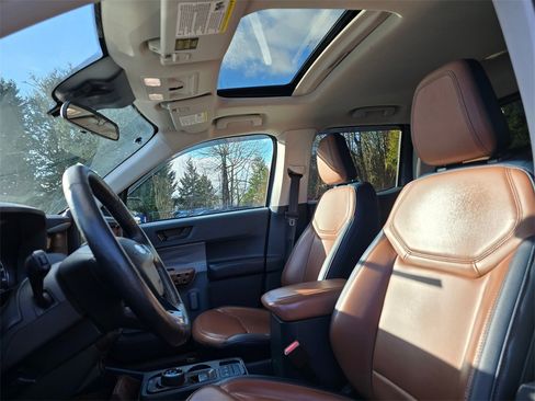 Used 2022 Ford Maverick Lariat w/ Lariat Luxury Package image 2