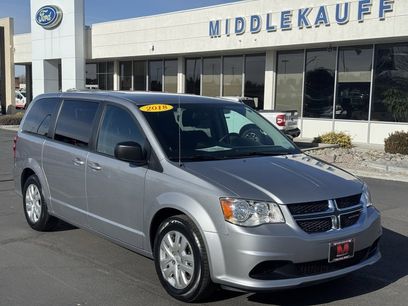 Used 2018 Dodge Grand Caravan SE w/ UConnect Hands-Free Group