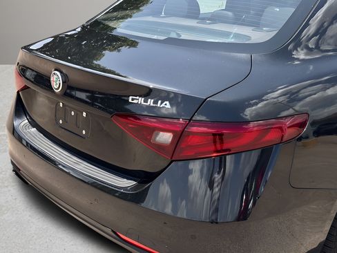 Used 2022 Alfa Romeo Giulia Ti RWD image 24