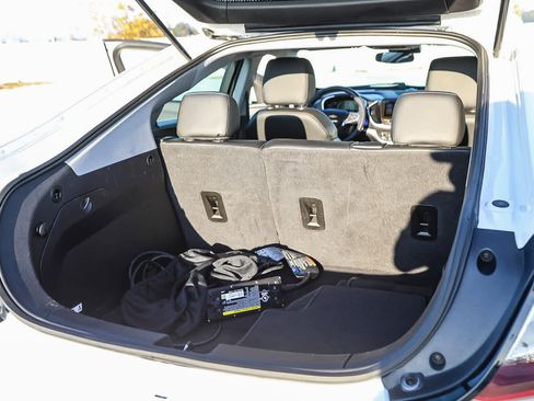 Used 2018 Chevrolet Volt LT w/ Comfort Package image 25