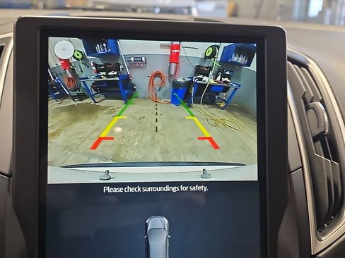 Used 2022 Ford Edge SEL image 24