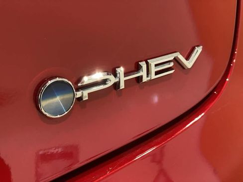 New 2026 Toyota Prius Plug-In Hybrid image 10