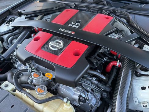 Used 2017 Nissan 370Z NISMO image 15