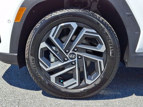 Used 2025 Hyundai Tucson Limited AWD/4WD image 9
