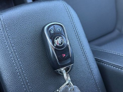 Used 2025 Buick Encore GX Preferred FWD image 21
