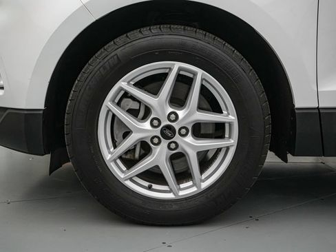 Certified 2023 Ford Edge SEL w/ Convenience Package AWD/4WD image 10