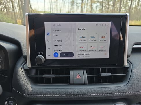 Used 2023 Toyota RAV4 XLE image 22