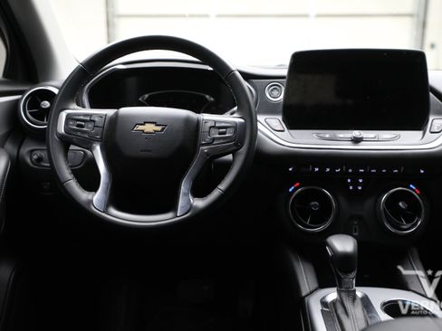 Used 2023 Chevrolet Blazer LT FWD image 8