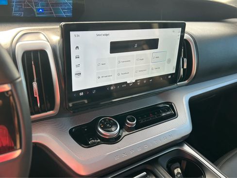 Used 2025 Ford Expedition Active AWD/4WD image 50