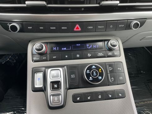 Used 2023 Hyundai Palisade SEL image 24