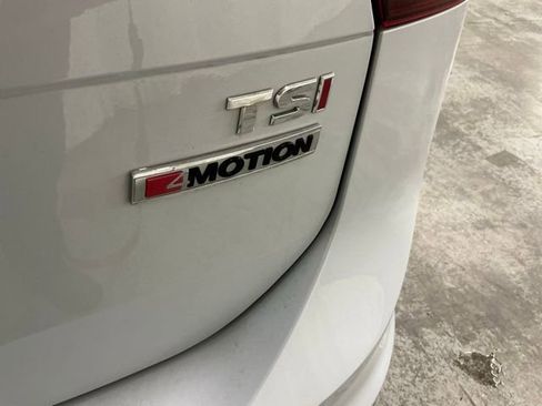 Used 2018 Volkswagen Tiguan S image 8