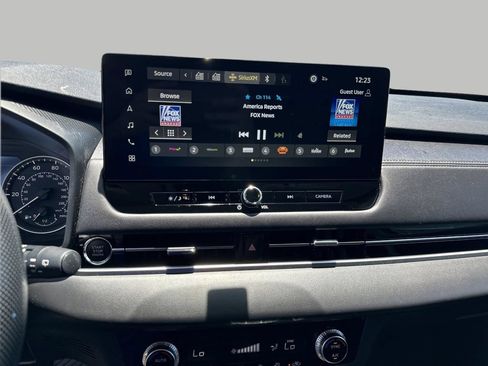 Used 2025 Mitsubishi Outlander ES FWD image 16