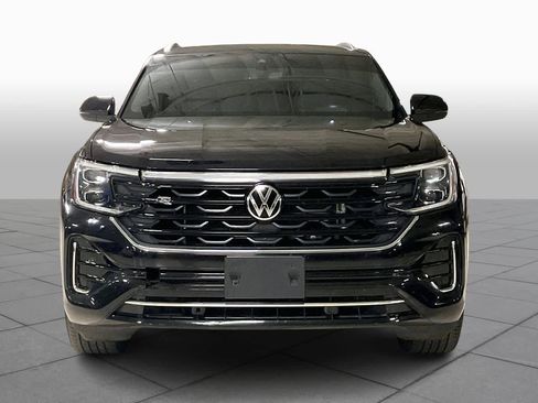 Used 2024 Volkswagen Atlas Cross Sport SEL R-Line image 3