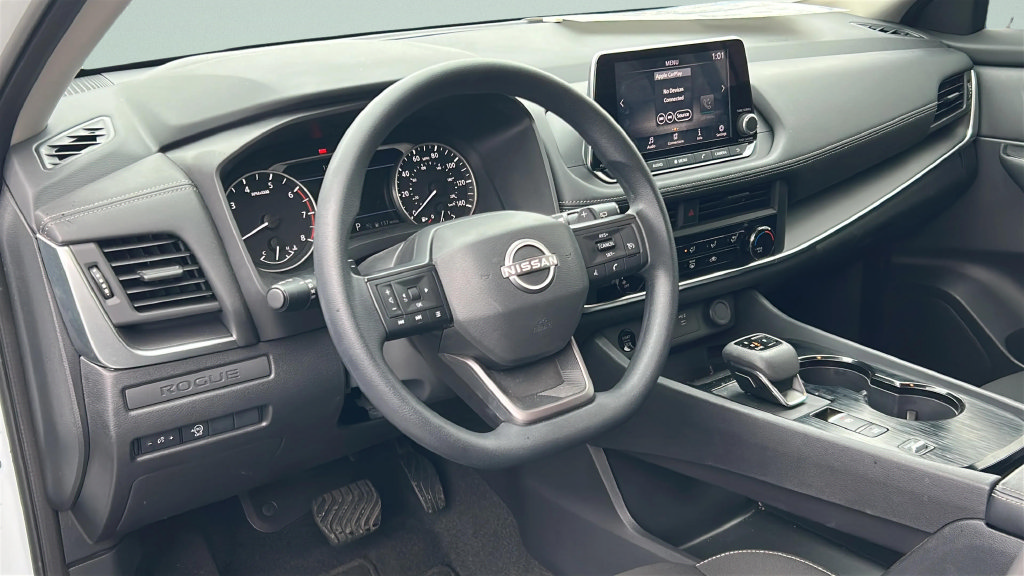 Used 2025 Nissan Rogue S FWD image 16