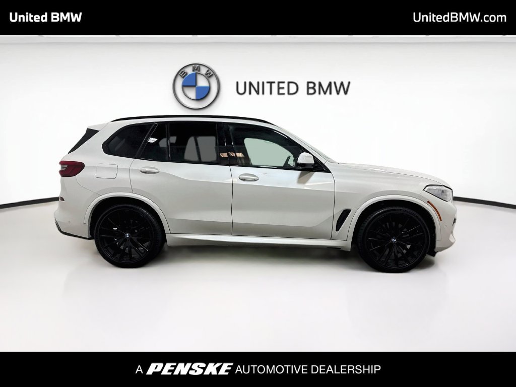 Used 2022 BMW X5 xDrive40i w/ M Sport Package AWD/4WD image 5