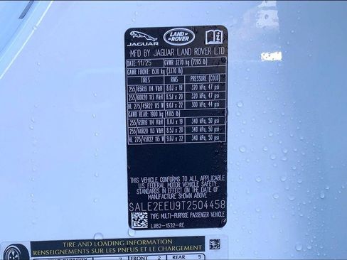 New 2026 Land Rover Defender 110 X-Dynamic SE image 18