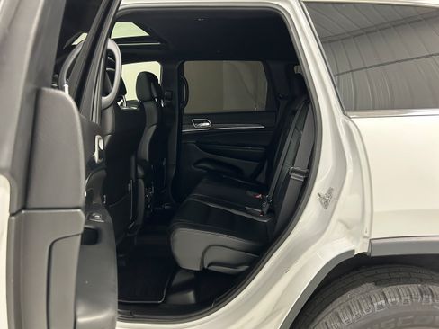 Used 2021 Jeep Grand Cherokee Limited AWD/4WD image 31