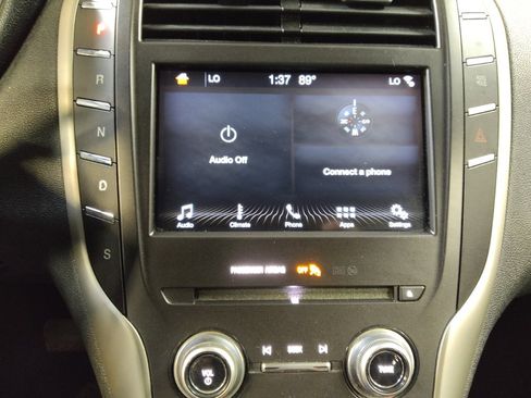 Used 2017 Lincoln MKC Premiere FWD image 25