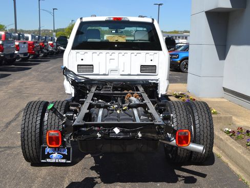 New 2025 Ford F600 2WD Regular Cab Super Duty w/ XL Chrome Package image 4