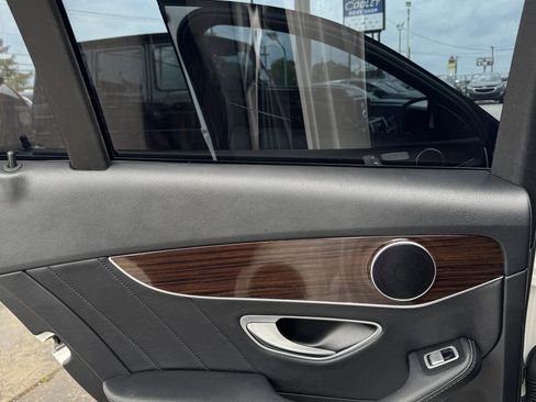 Used 2018 Mercedes-Benz C 300 Sedan image 22