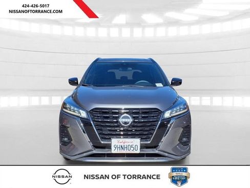 Used 2023 Nissan Kicks SR FWD image 2