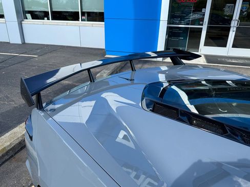 Certified 2025 Chevrolet Corvette Stingray Preferred Cpe w/ Z51 Performance Package RWD image 38