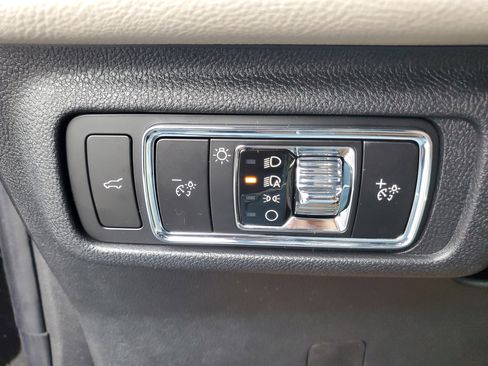 New 2026 Lincoln Corsair Premiere image 14