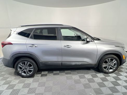 Used 2022 Kia Seltos S FWD image 2
