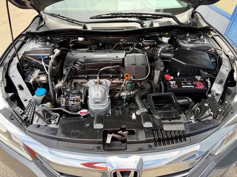 Used 2017 Honda Accord LX image 82