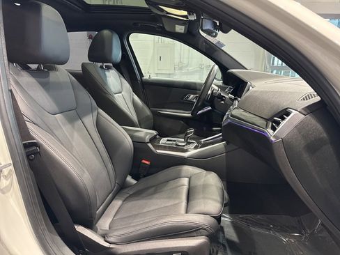 Used 2021 BMW 330i xDrive Sedan w/ M Sport Package image 41