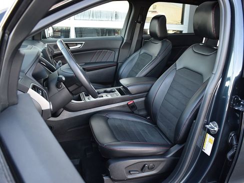 Used 2024 Ford Edge ST-Line image 5