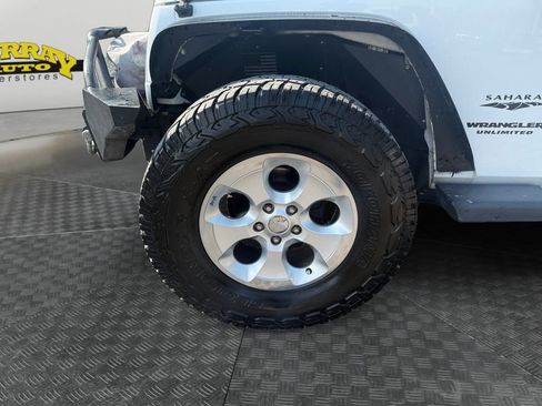 Used 2015 Jeep Wrangler Unlimited Sahara w/ Max Tow Package AWD/4WD image 14