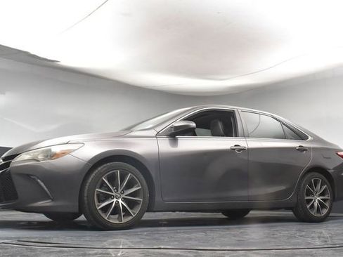 Used 2017 Toyota Camry XSE w/ Moonroof Package FWD image 35