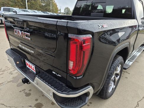 New 2026 GMC Sierra 1500 SLT image 6