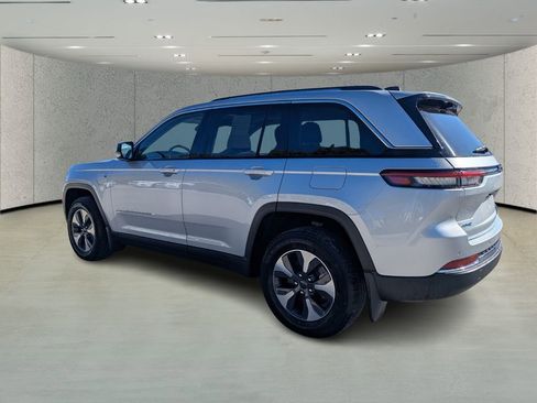 Used 2022 Jeep Grand Cherokee Limited 4xe w/ Luxury Tech Group II image 5