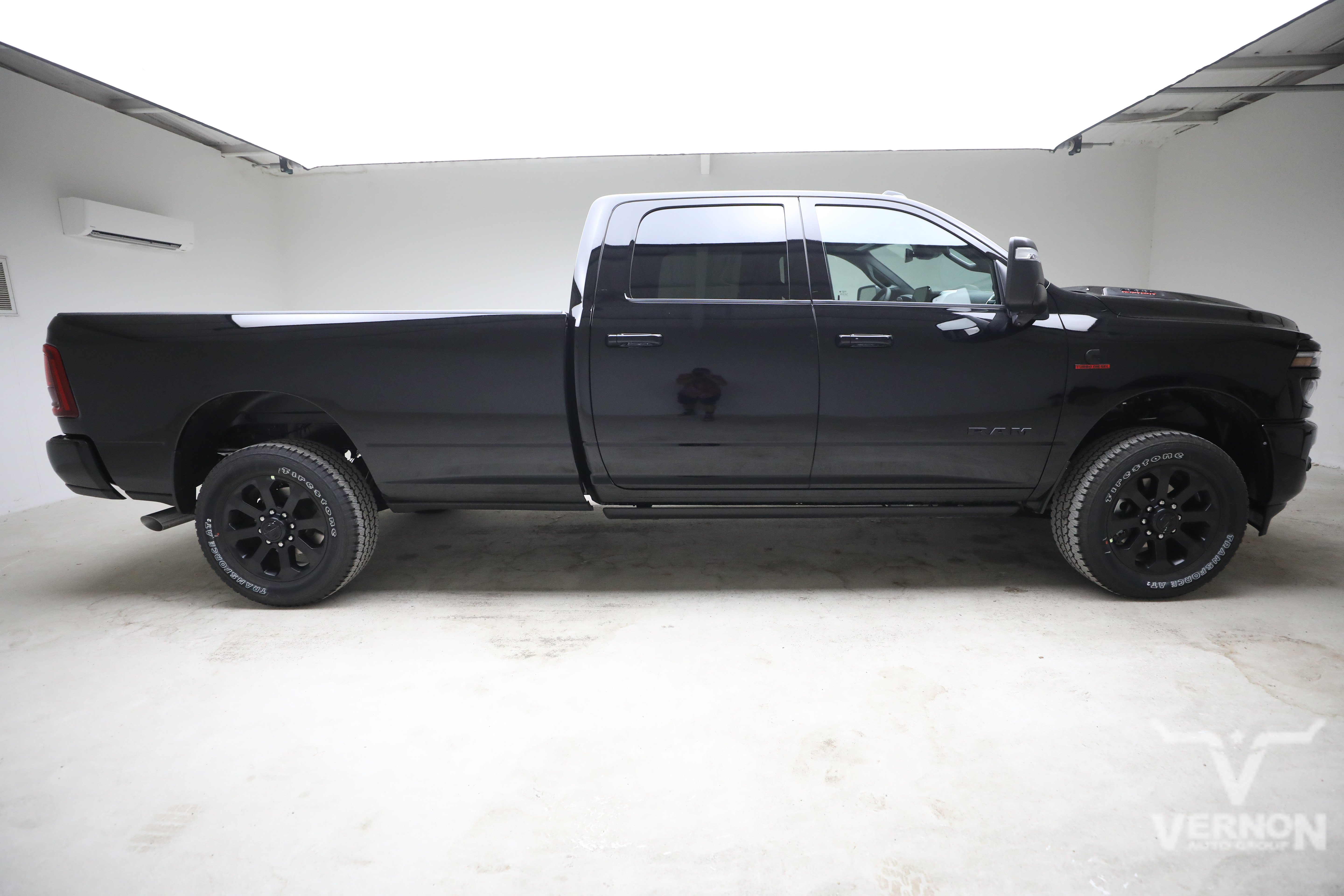 New 2027 RAM 3500 Laramie AWD/4WD image 6