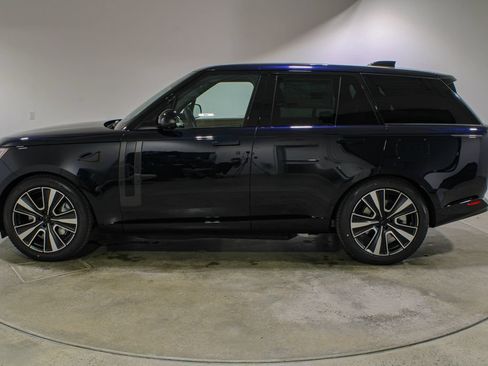New 2026 Land Rover Range Rover SE AWD/4WD image 2