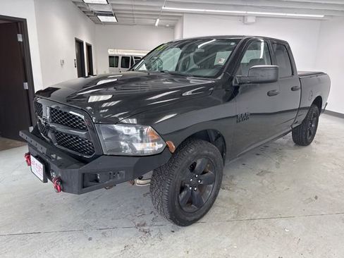 Used 2015 RAM 1500 Express w/ Black Ram 1500 Express Group AWD/4WD image 8