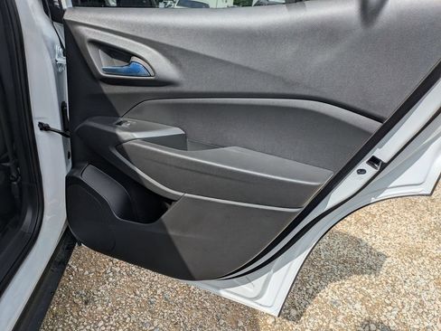 New 2026 Chevrolet Trax RS w/ Sunroof Package FWD image 28