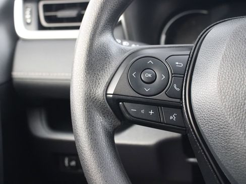 Used 2025 Toyota RAV4 XLE image 18