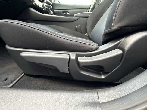 Used 2020 Nissan Sentra SV FWD image 13