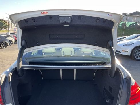 Used 2017 BMW 330e image 8