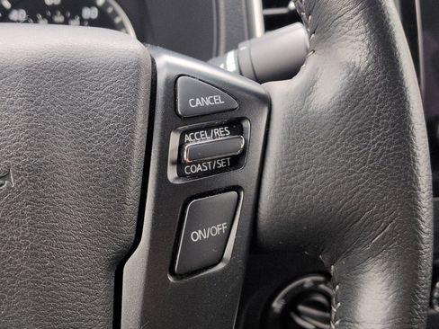 Certified 2023 Nissan Frontier SV image 14